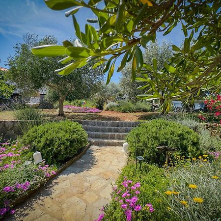 Holiday Home Lavanda Kornic Ngoại thất bức ảnh