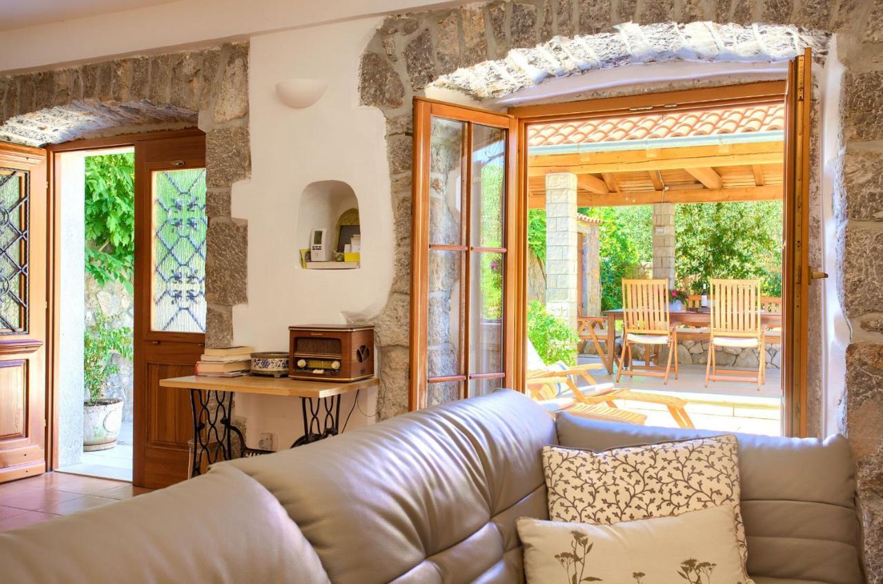 Holiday Home Lavanda Kornic Ngoại thất bức ảnh
