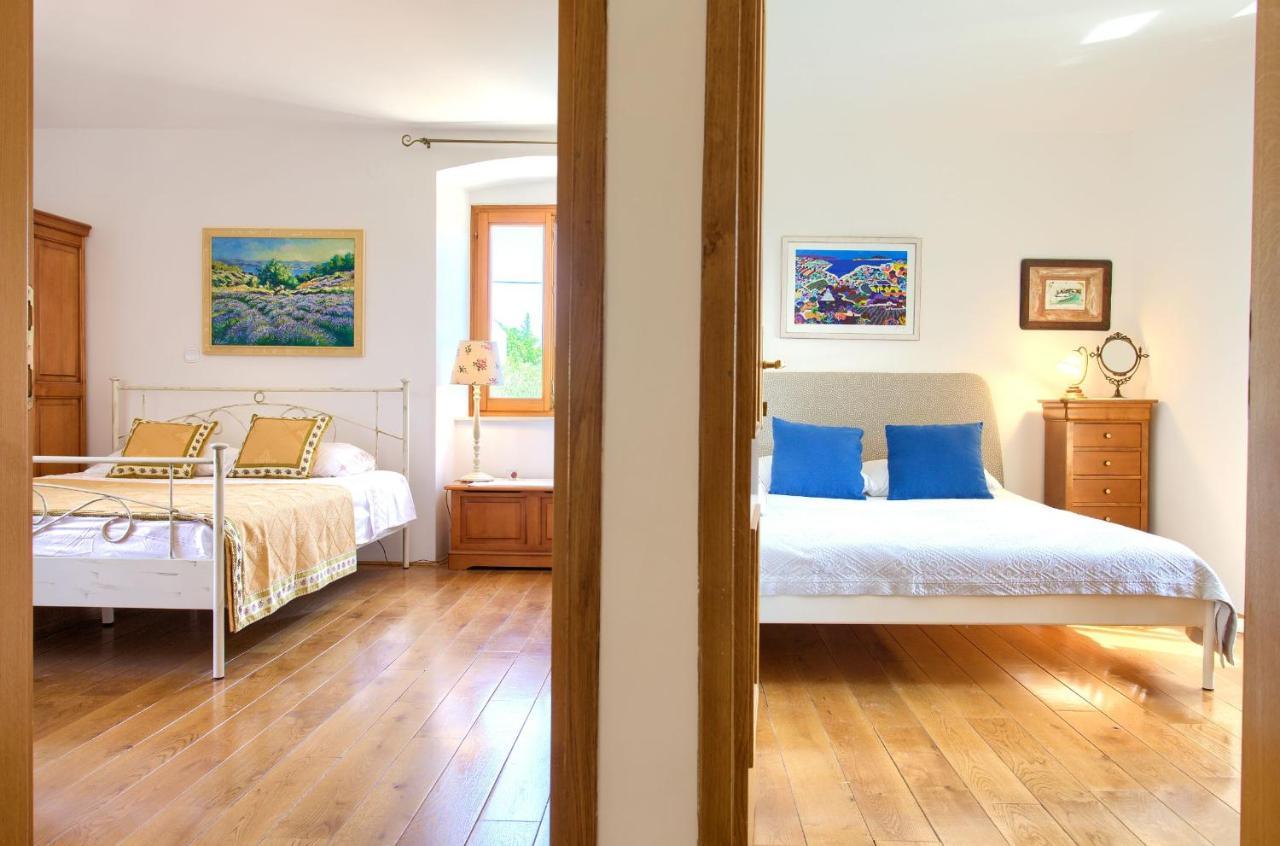 Holiday Home Lavanda Kornic Ngoại thất bức ảnh