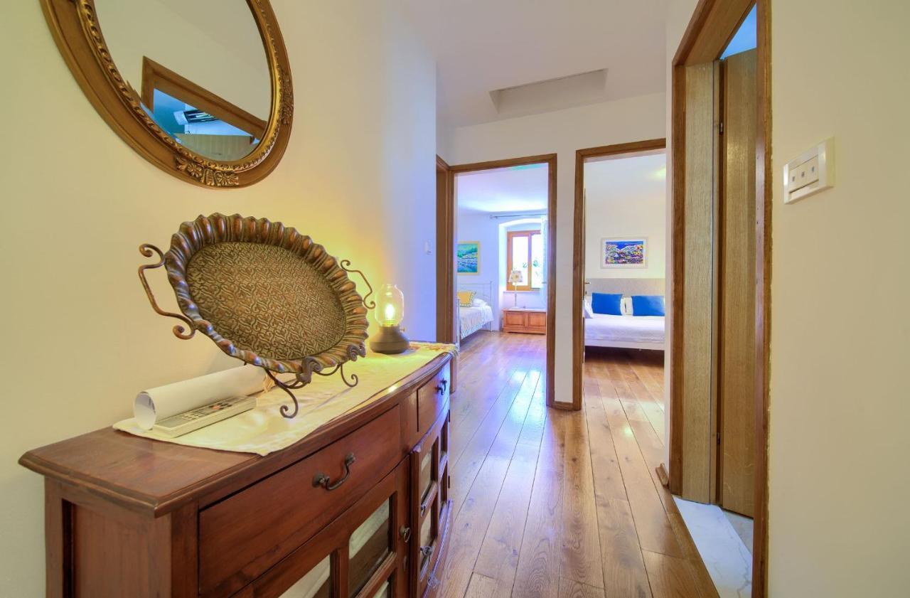 Holiday Home Lavanda Kornic Ngoại thất bức ảnh